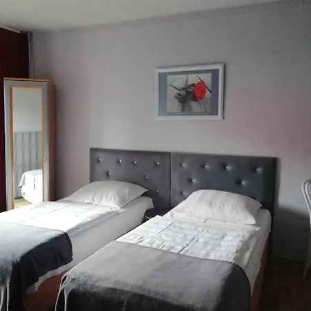 Zajazd pod Różą-3