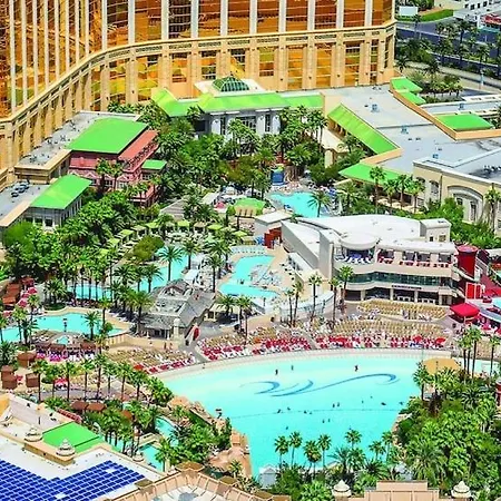 Mandalay Bay Resort And Casino By Suiteness-3