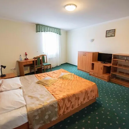 Hotel Miastova-3