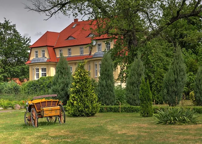 Zespół Pałacowo-Parkowy Bądzów Polkowice