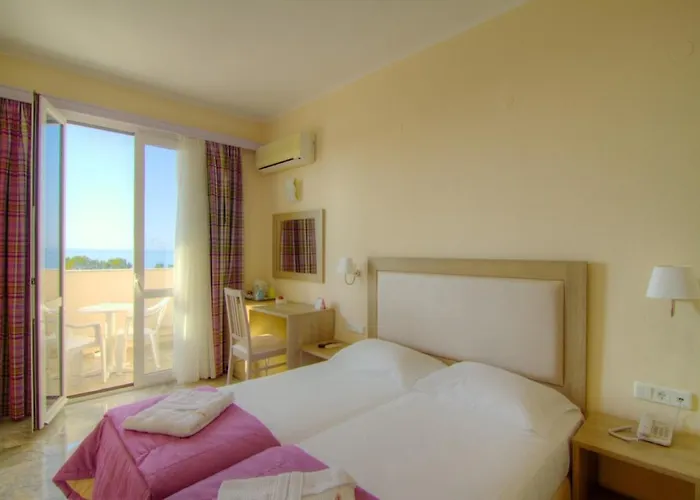 Solimar Dias Hotel Retimno