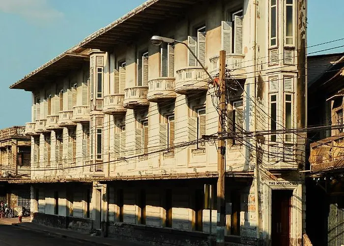 Hotel The Mustang Blu Bangkok