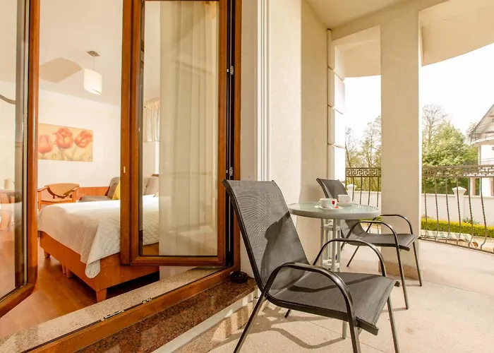 Willa Karolinka Dziwnówek