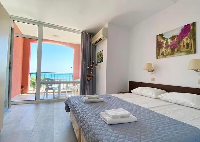 Carina Beach Słoneczny Brzeg