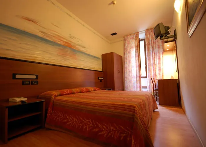 Hotel Leonardo Piza