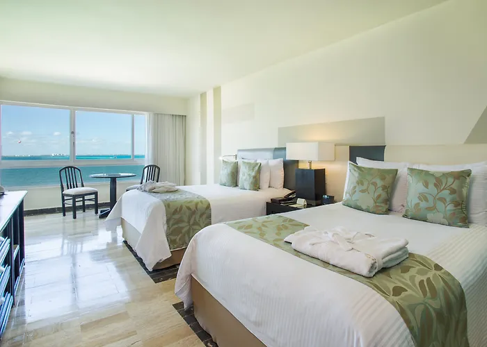 Dreams Sands Cancun Resort & Spa (Adults Only)