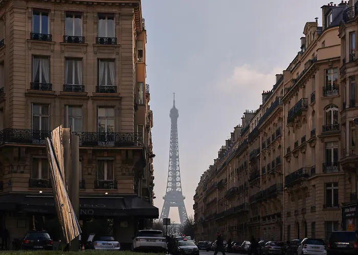 Hotel Plaza Tour Eiffel Paryż