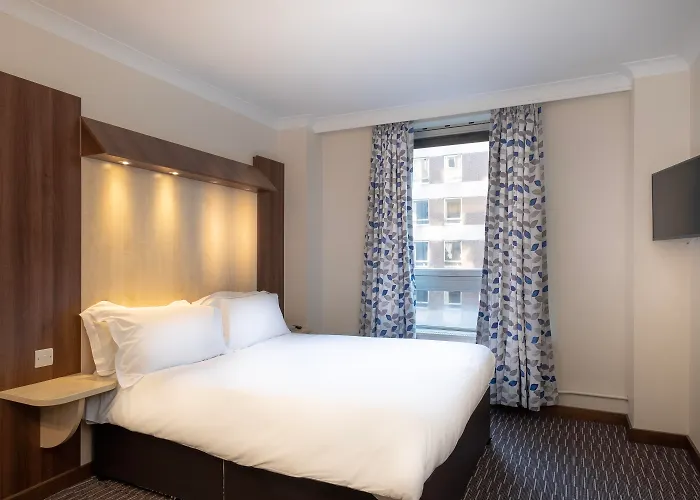 City Sleeper At Royal National Hotel Londyn