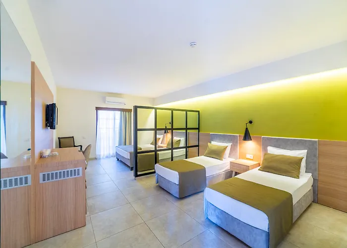 Queen'S Park Resort Goeynuek Kemer