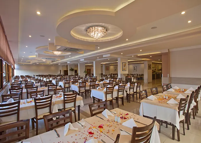 Hotel Titan Garden Ultra All Inclusive Konaklı