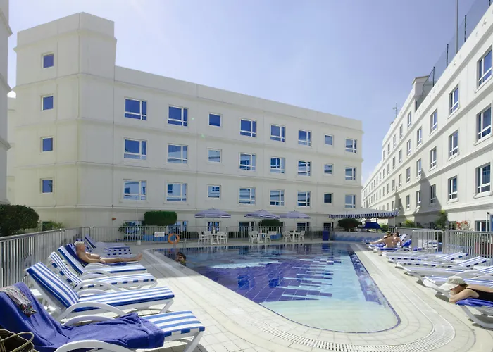 Al Bustan Centre & Residence Dubaj