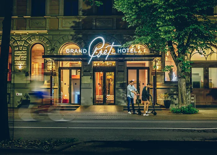 Grand Poet Hotel And Spa By Semarah Ryga