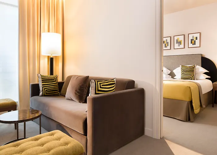 Le Tsuba Hotel Paryż