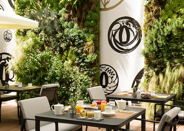 Le Tsuba Hotel Paryż
