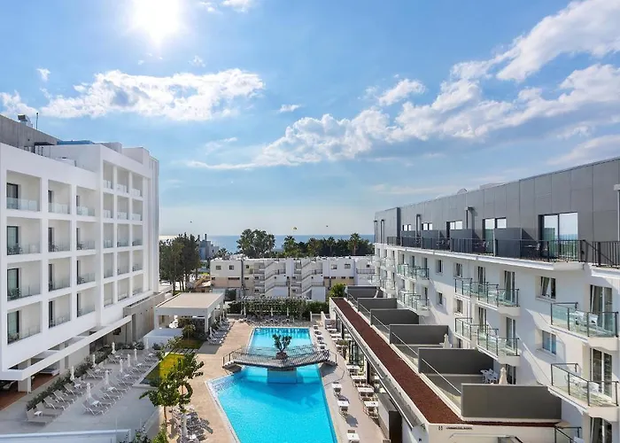 Anemi Hotel & Suites Pafos