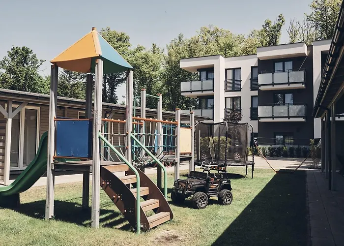 Holiday Siesta Pensjonat, Domki Rewal