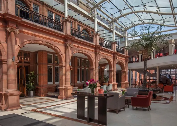 The Crown London Hotel, Cricklewood North West London, Worldhotels Distinctive