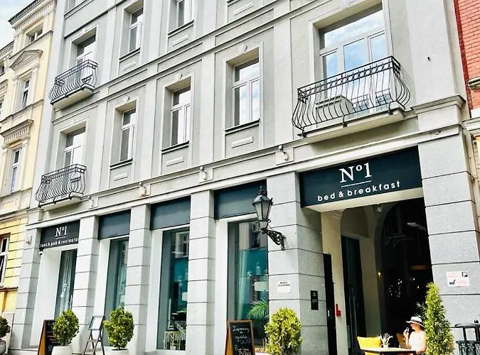 No1 Bed&Breakfast Restauracja ŚNIADANIE I PARKING W CENIE! Leszno 