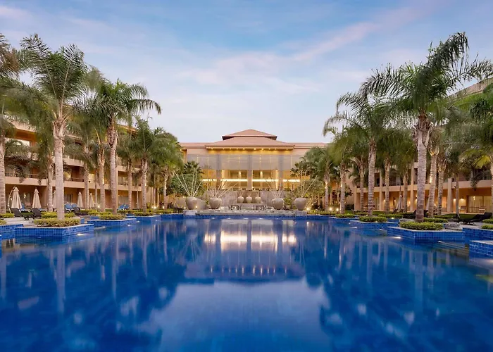 Dusit Thani Lakeview Kair