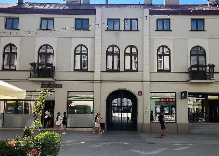 Home&Travel Apartamenty w centrum Łodzi - Piotrkowska - Klimatyzacja - Parking - Manufaktura - OFF Piotrkowska - EC1 - ATLAS Arena - Orientarium - Monopolis