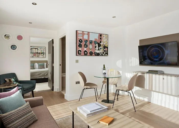 The Chronicle By Supercity Aparthotels Londyn