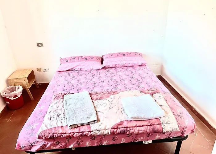 Cozy Bedroom Piza