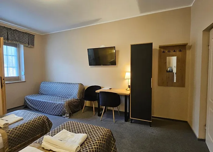 WILLA KŁODZKO - ZACISZE - sauna - siłownia - komnata solna - parking - śniadanie -