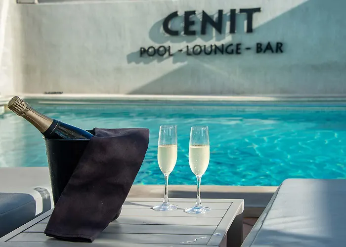 Hotel Cenit & Apts Sol Y Viento Ibiza