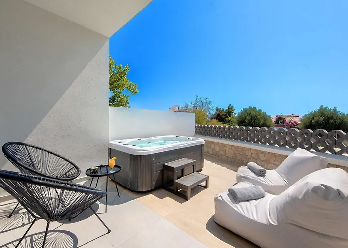 Madison Boutique, Faliraki