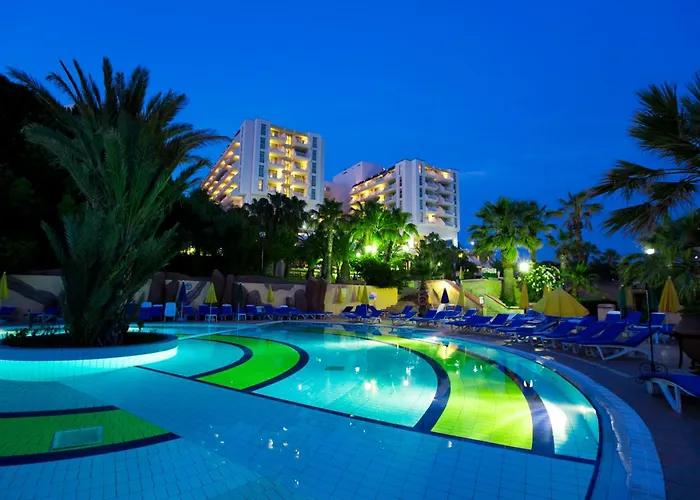 Fantasia Deluxe Hotel Kusadası