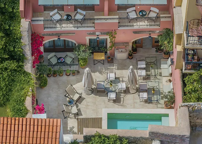 Phaedra Suites (Adults Only) Retimno
