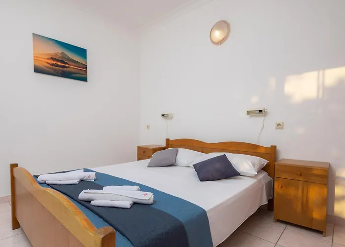 Family Beach Rooms Omiš