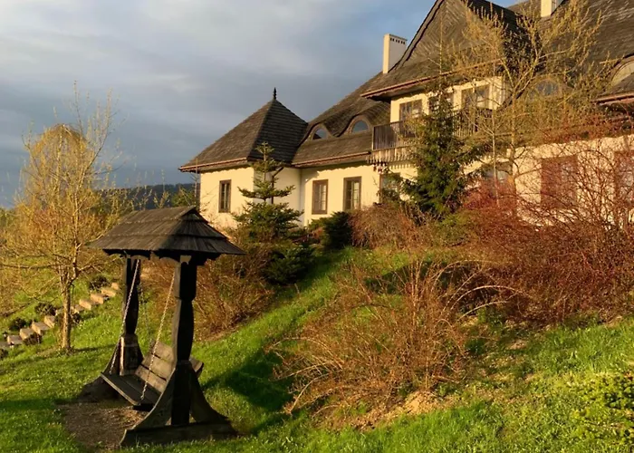 Hotel Dwór na Wrzosowisku Cisna