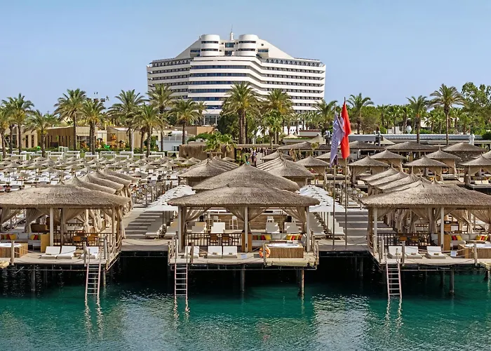 Hotel Titanic Deluxe Lara Antalya