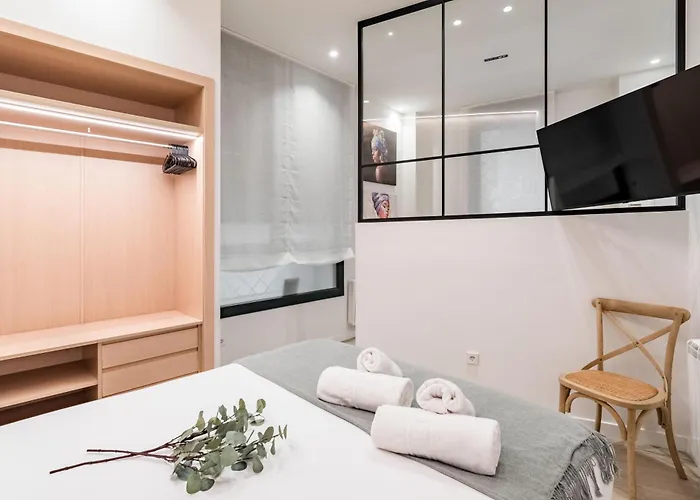 Aparthotel Charming La Almudena Madryt