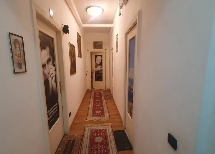 Room "Al Cristo Velato" Neapol