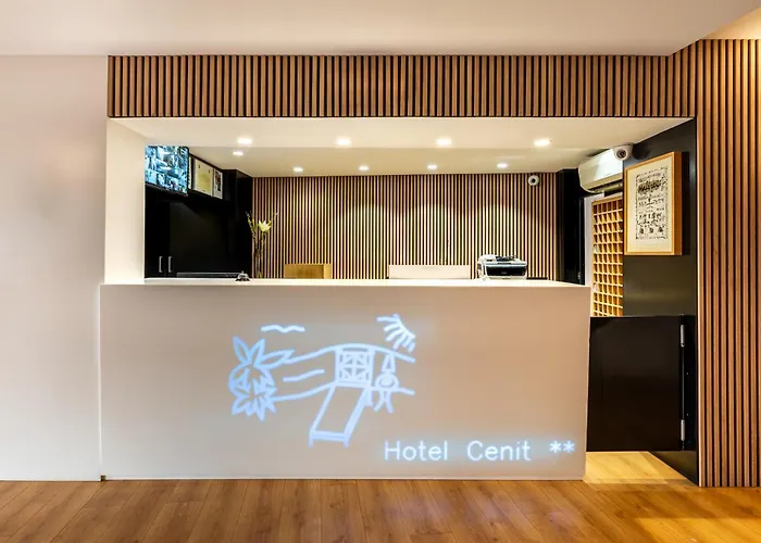 Hotel Cenit & Apts Sol Y Viento Ibiza