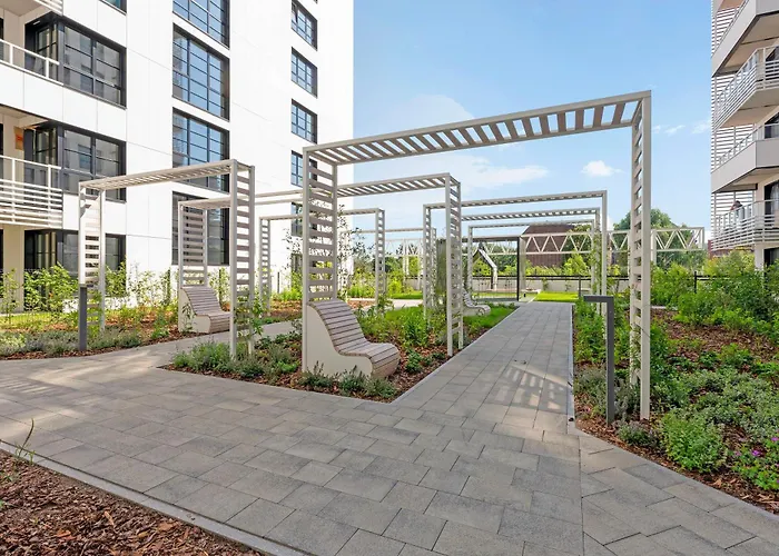 Doki Living - Foodhall & Parking By Downtown Apartments Gdańsk