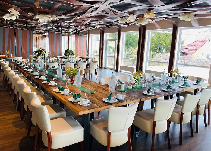 Bergwirtschaft Wilder Mann Hotel Und Restaurant Drezno