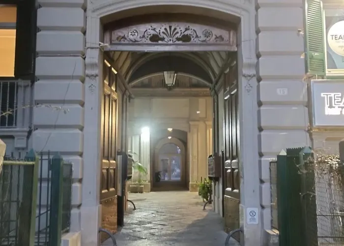 Bed and Breakfast Amedeo Square Neapol