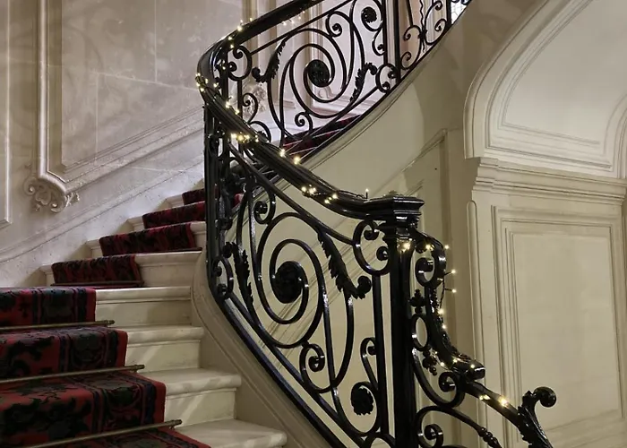 Bed and Breakfast Parc Monceau Paryż