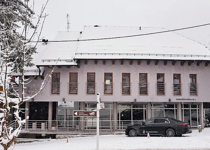 Szara Willa tuż przy wyciągu na Szrenicę Szklarska Poręba