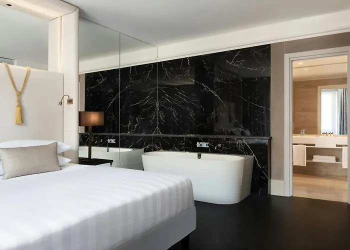 Hotel Sina Bernini Bristol, Autograph Collection Rzym