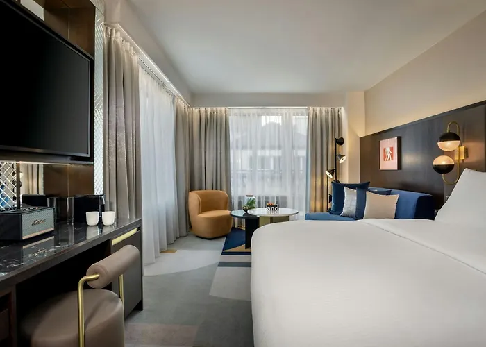 Neues Schloss Privat Hotel Zurich, Autograph Collection