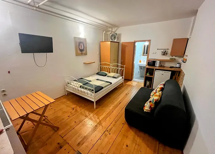 Peter Rooms Lublana