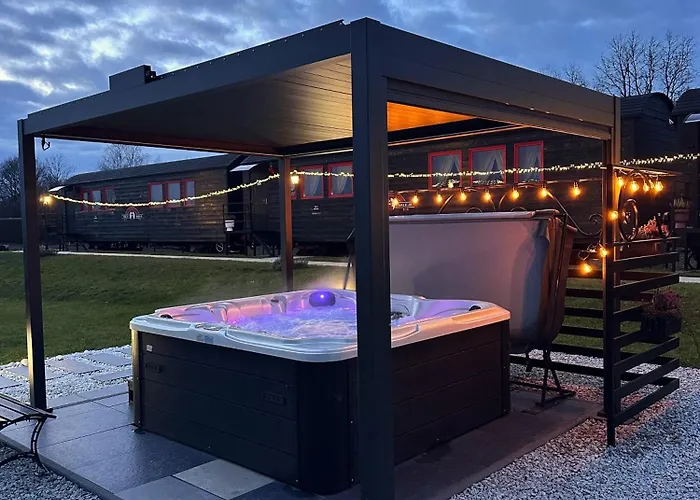 Stacja Galicja - nocleg w pociągu blisko Energylandia Zator