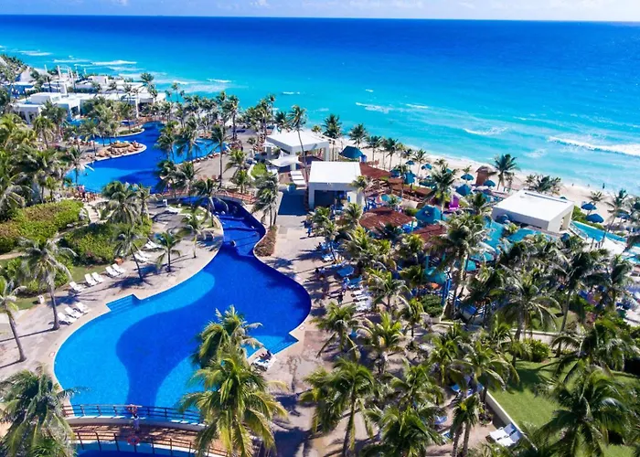 The Grand Oasis Cancún