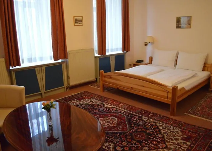 Hotel Pension Walzerstadt Wiedeń