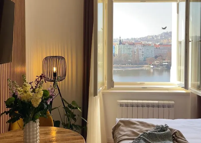 Rasinovo Nabrezi - Riverside Residence Praga