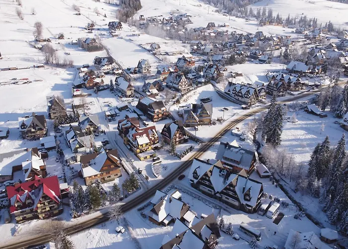 Willa Pod Reglami - Małe Ciche - Sauna&Jacuzzi - 400m od Stacji Narciarskiej